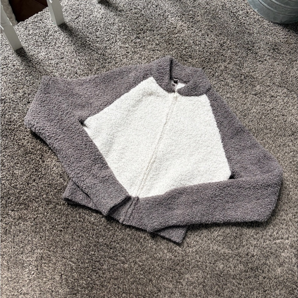 SKIMS Two-Tone Fuzzy Zip Crop Top in Gray and White Size S/M NWOT